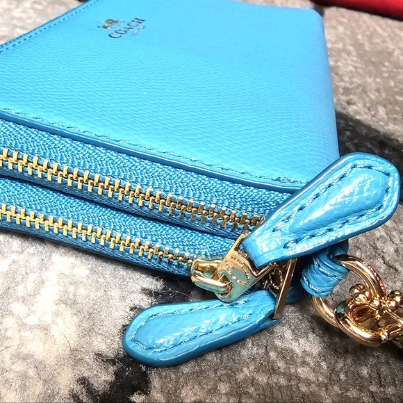 Coach Bags EUC Double Zip Bifold Coin Zip Wallet Detachable Wrist Strap Teal - Picture 12 of 16